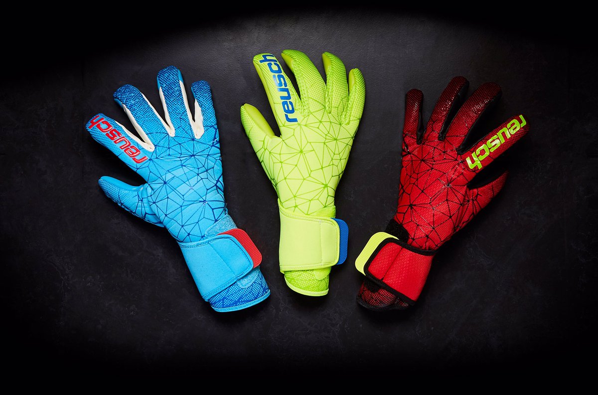 Hugo lloris top gloves 2019